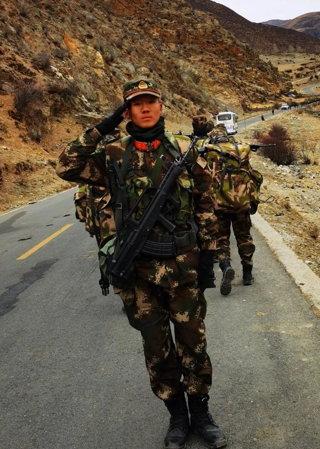 武警退伍后能否直接成為警察，解析與探討，武警退伍后轉(zhuǎn)崗警察的途徑解析與探討